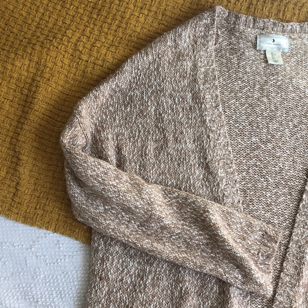 White & beige cardigan